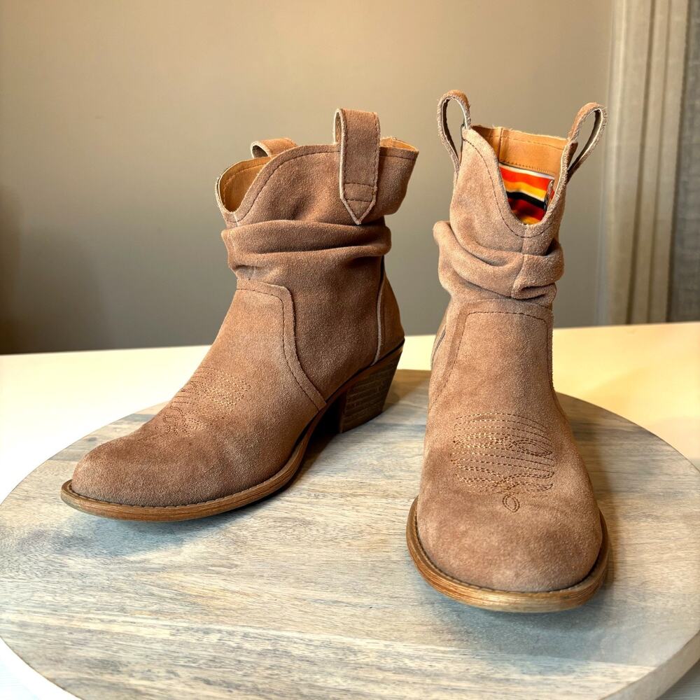 Dingo Tan Brown Suede Western Ankle Boots Women's US Size 7.5 Stacked Heel - Picture 3 of 9